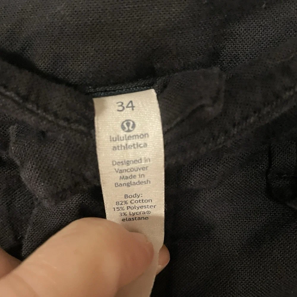 Lululemon Commission Classic Fit Mens 34 Black Chino‎ Golf Preppy Travel EUC